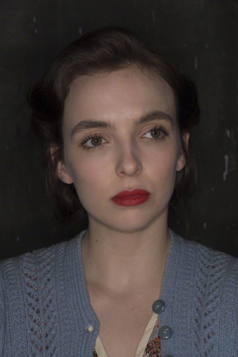 "小变态"朱迪·科默凭借《杀死伊芙》拿下今年艾美奖剧情类最佳女主角