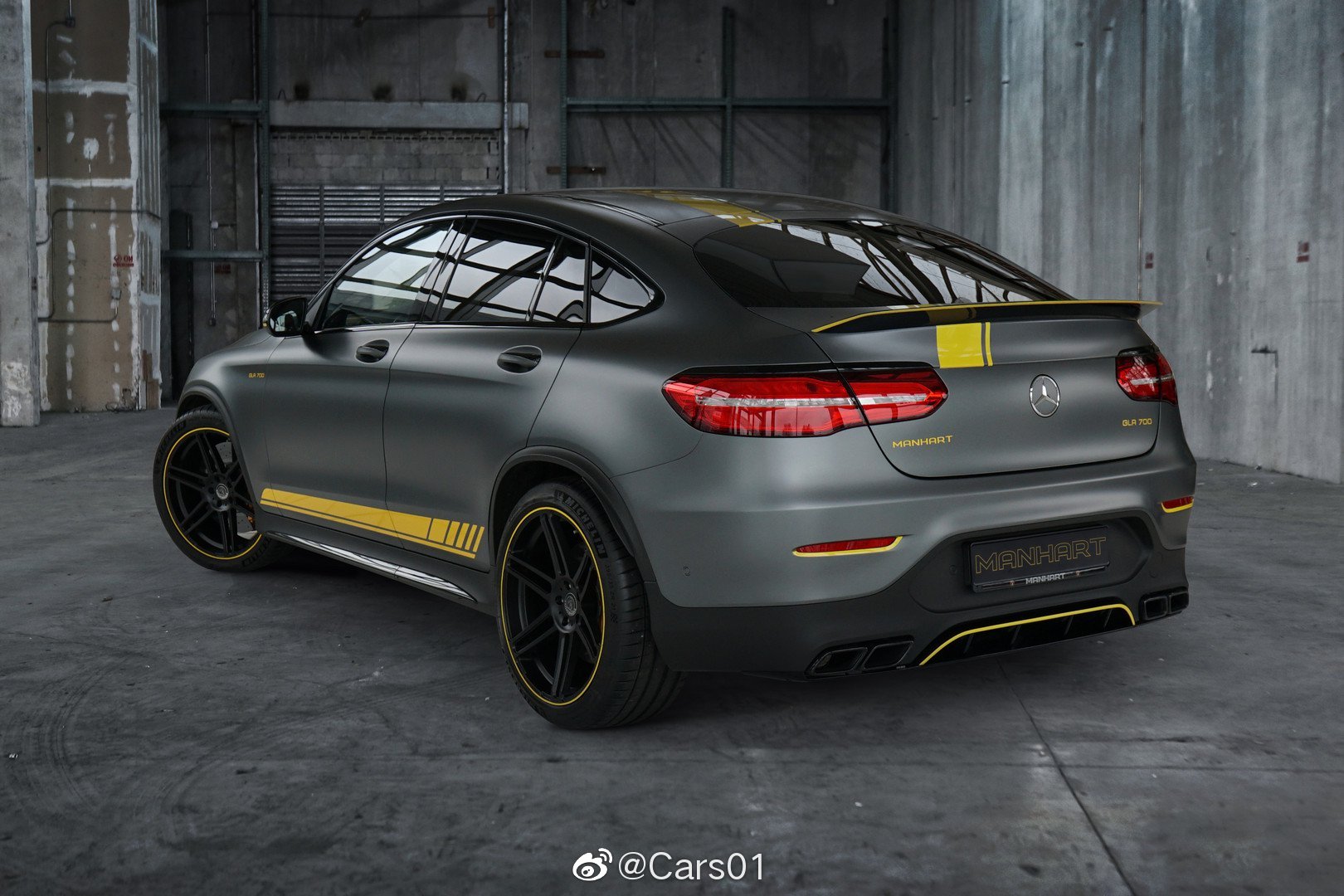 改装商manhart推出奔驰glc63s升级案例外观部分采用了梅赛德斯amg