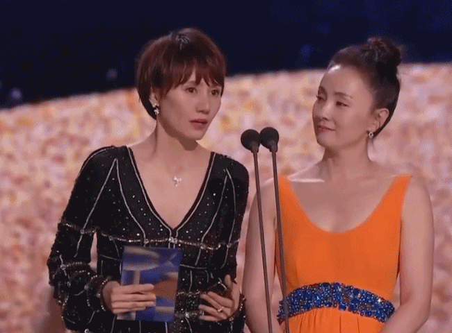 陶虹袁泉太可爱了哈哈哈zt