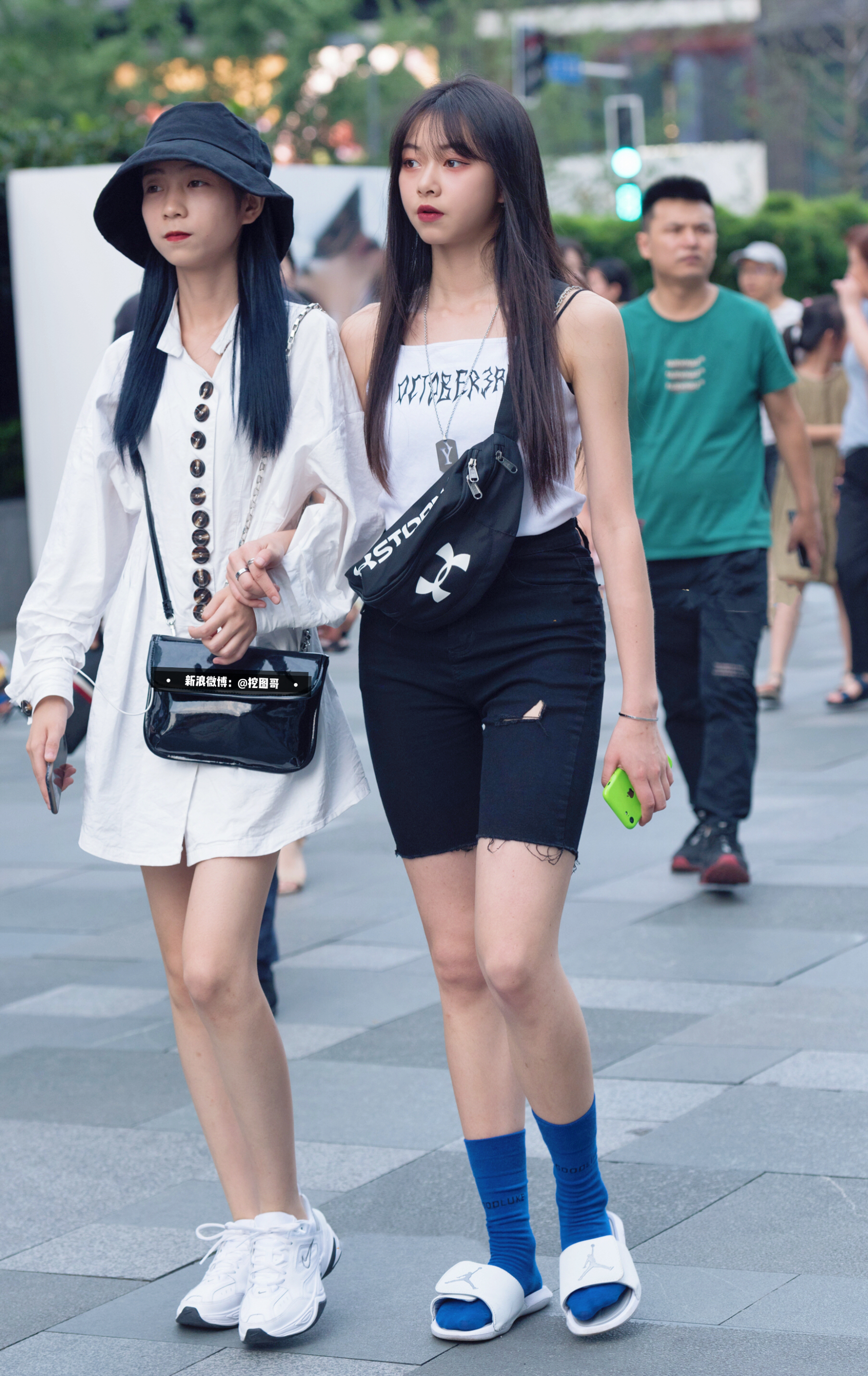 长袜与拖鞋的搭配,jrs有见过么 zt