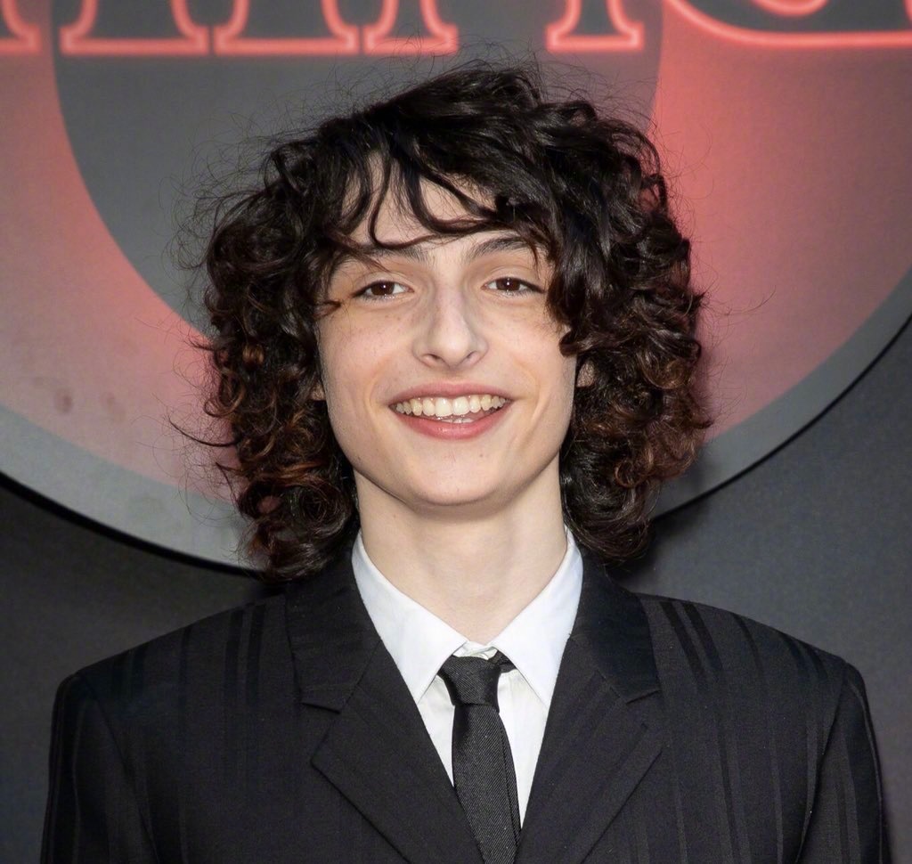 怪奇物语巴黎首映礼菲恩伍法德出席zt