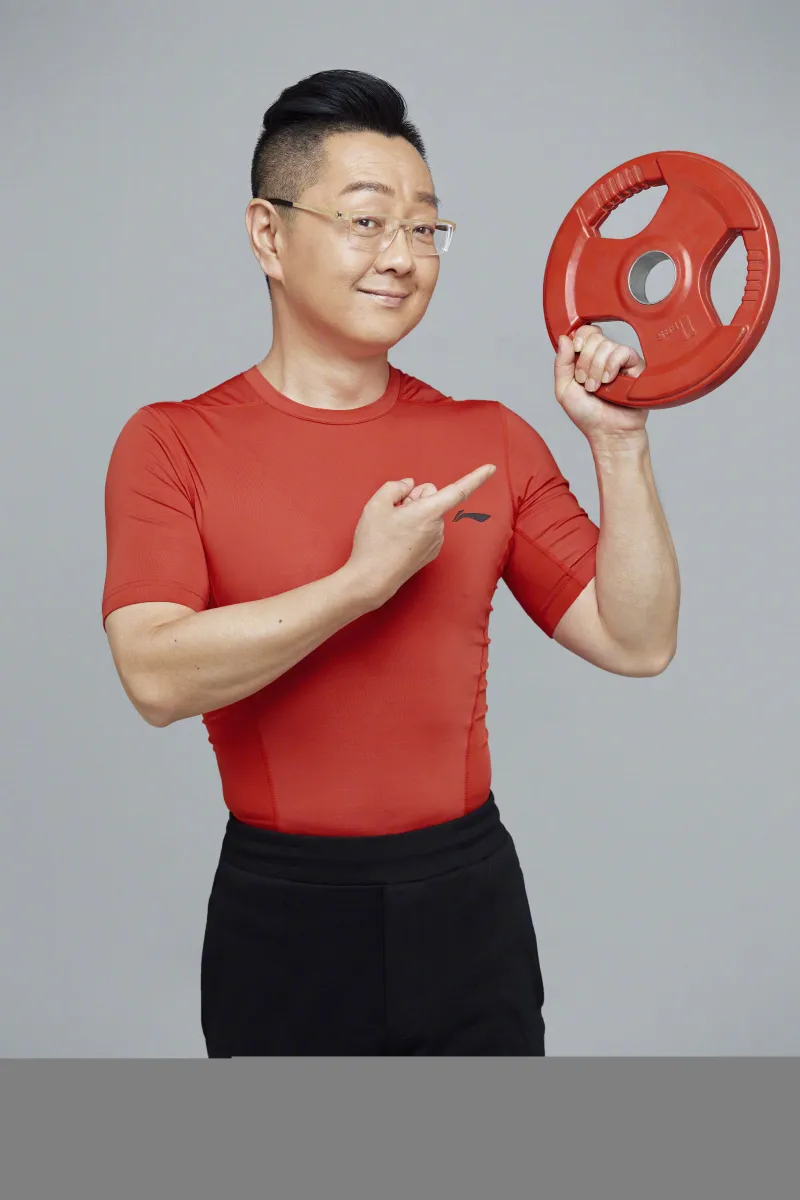 张绍刚分享肌肉照我一直以为他是个胖子啊zt