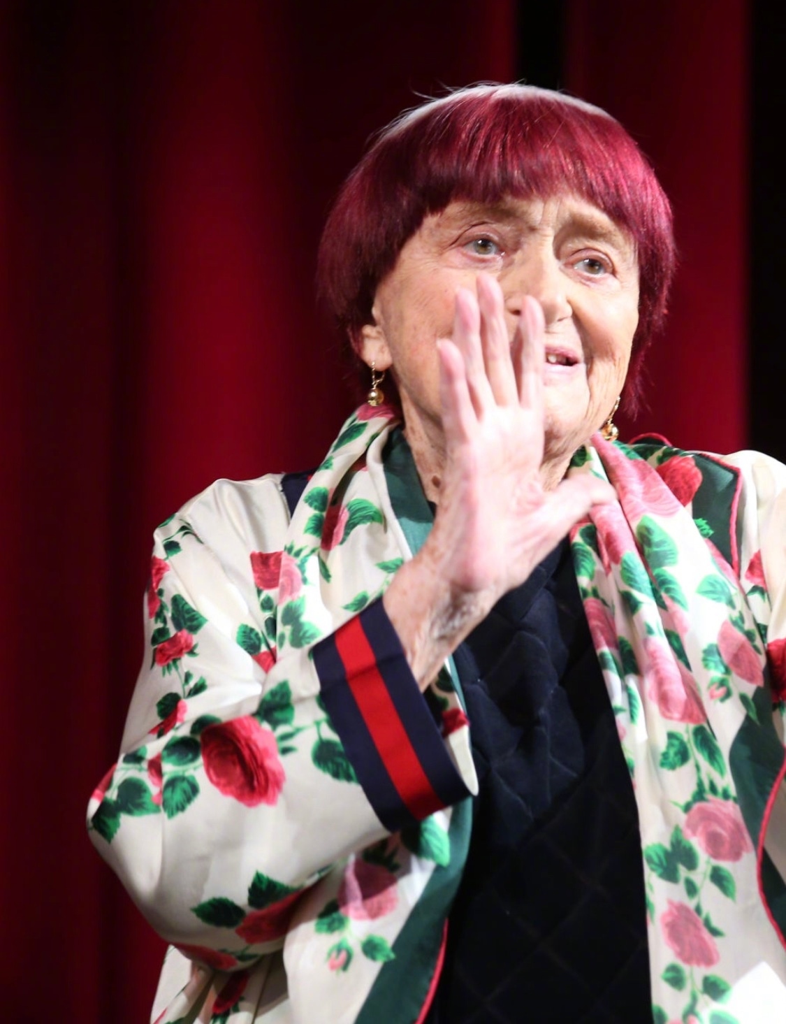 柏林电影节阿涅斯·瓦尔达接授第68届柏林电影节摄影机奖. zt