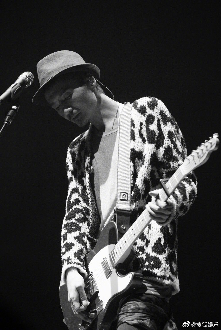 今日朴树微博突然更新发布一首新歌untitledzt