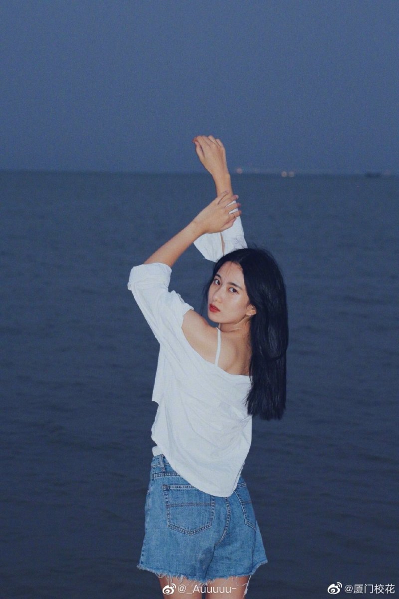 校花女神,身高168cm,很有气质的女生,你觉得几分呢 zt