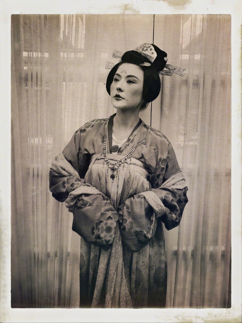 [女神新照]唐妆小姐姐热依扎的酒晕妆,大家喜欢吗? zt_虎扑