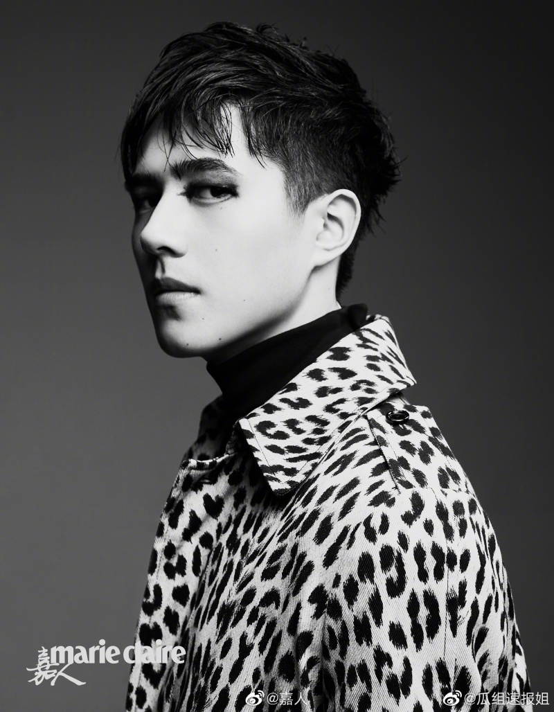 来品品刘昊然烟熏妆,你们觉得如何? zt