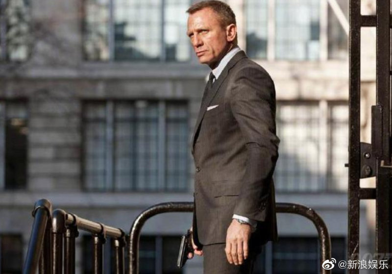 新电影《邦德25》中,将出现一个新的女性黑人007? zt