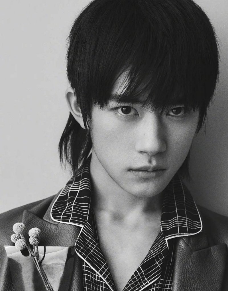 王俊凯和易烊千玺的鲻鱼头造型,谁更帅 zt