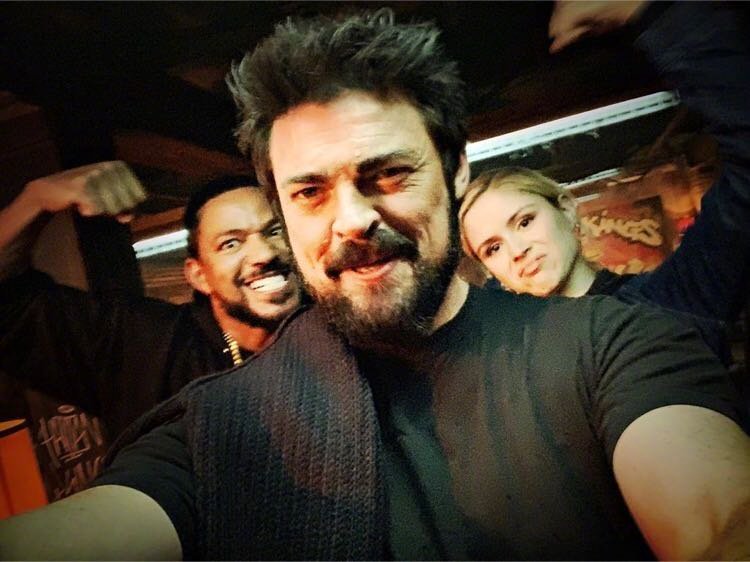 《黑袍纠察队》第二季屠夫杀青了,卡尔·厄本自拍照曝光,明年7月回归!