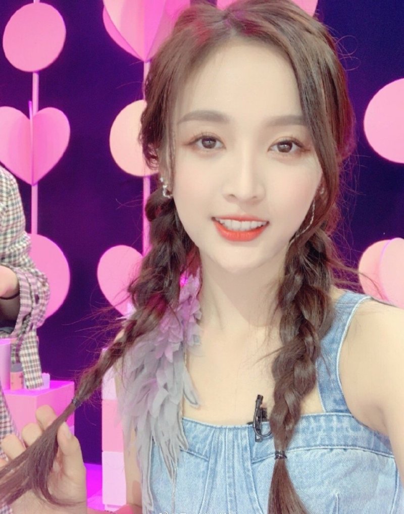 女明星短发编发大赏,杨紫,娜扎,周冬雨等女星,谁最美? zt