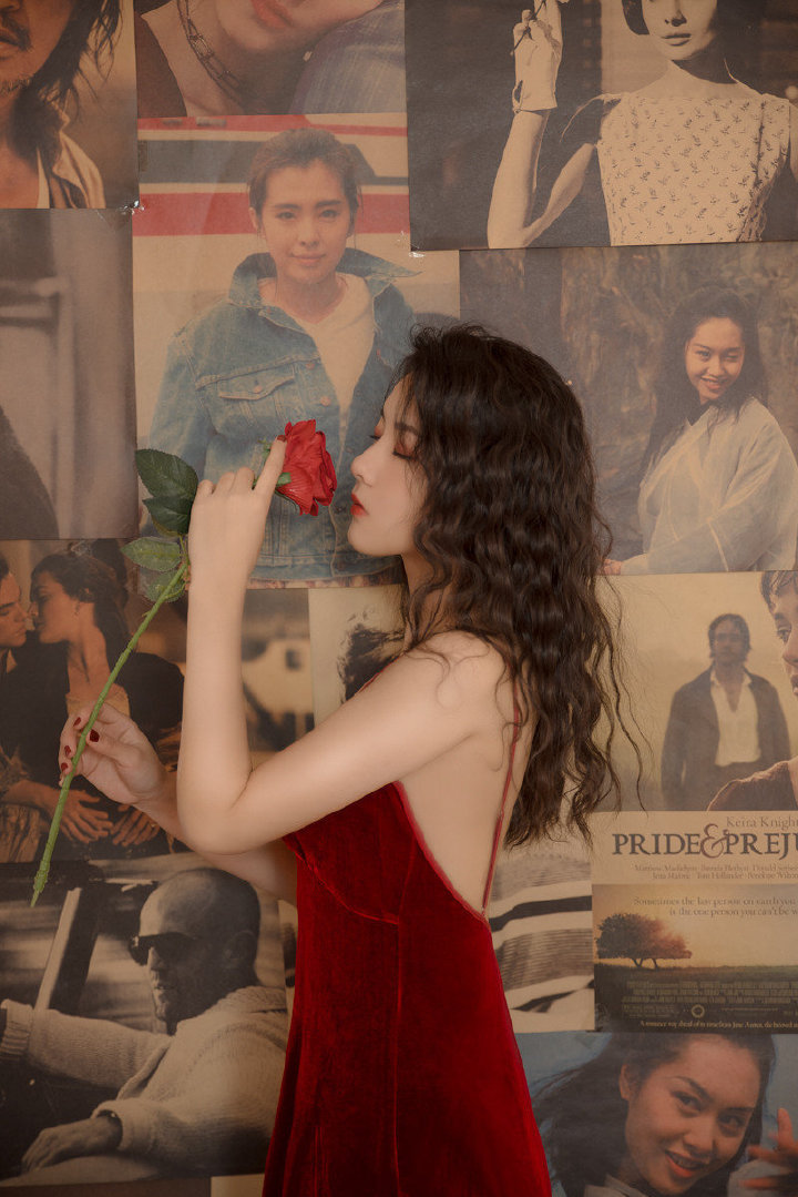 小波浪卷红唇美女慵懒风情港风复古写真zt