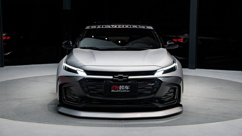 爆改的雪佛兰科鲁泽,这种风格你们能接受不?