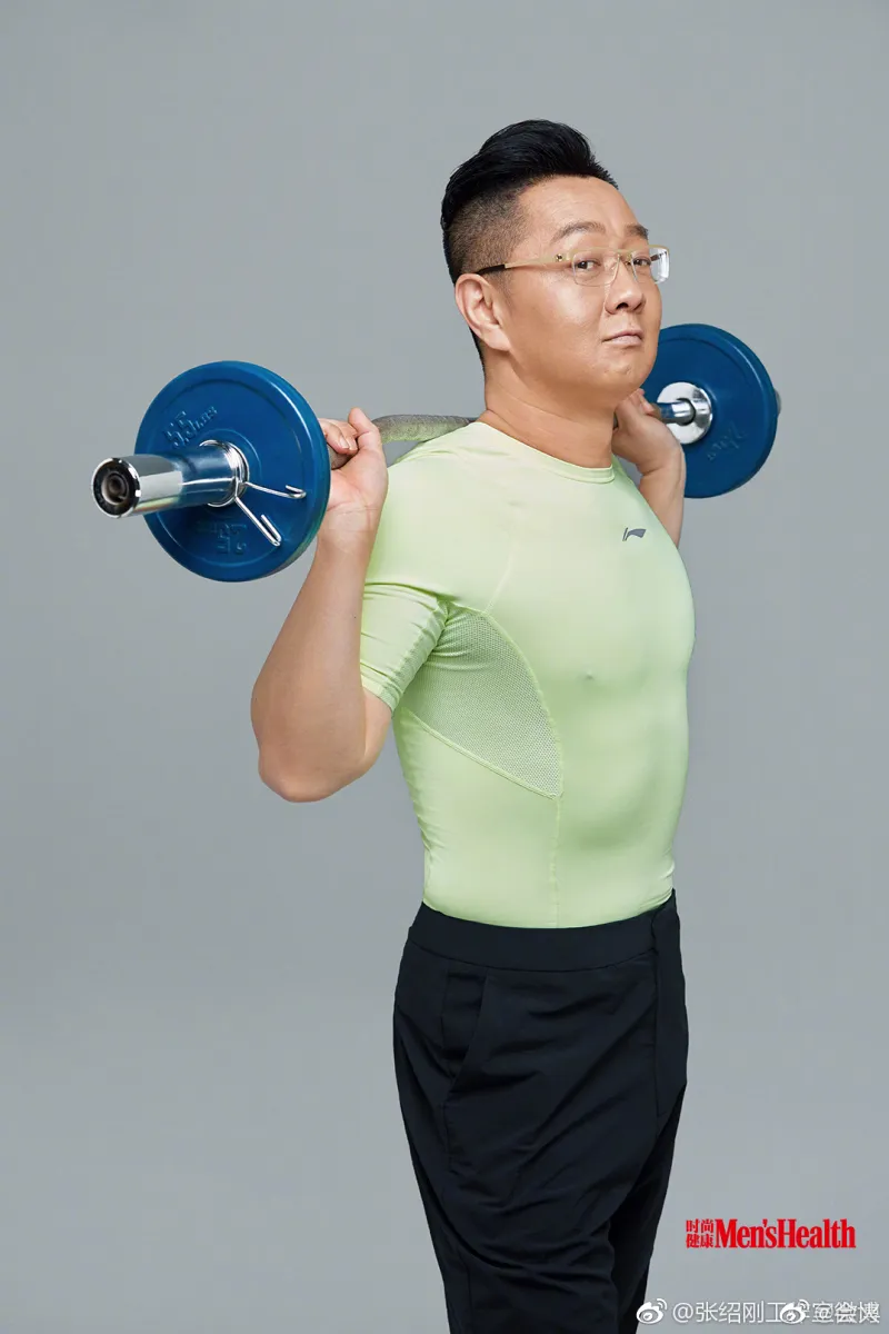 张绍刚分享肌肉照我一直以为他是个胖子啊zt