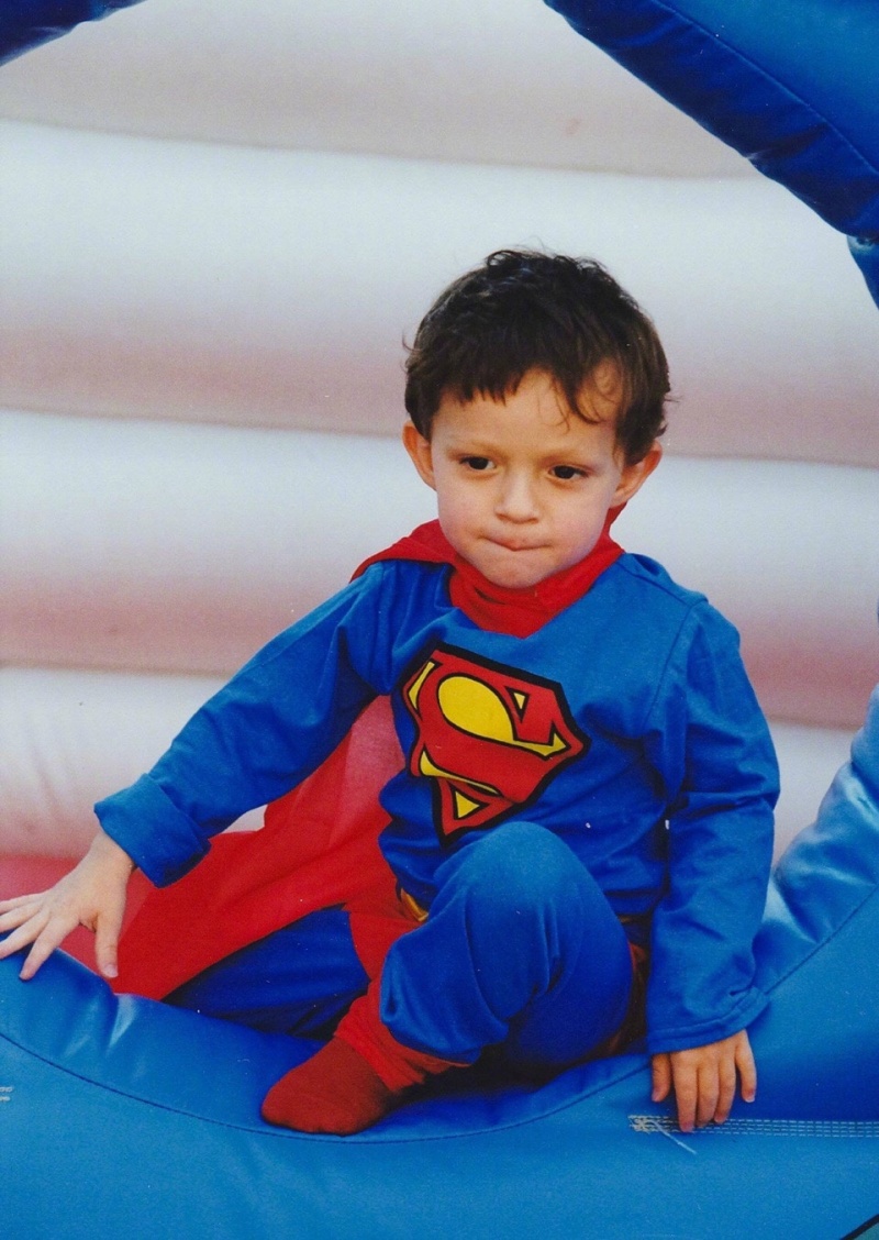 荷兰弟童年时期照片曝光!小蜘蛛是真的帅啊! zt