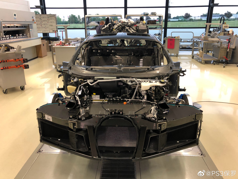 参观布加迪工厂:据统计布加迪车主平均有84台车,3架私人飞机,1艘游艇