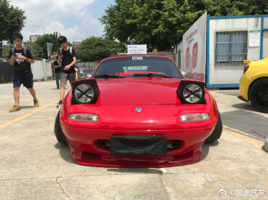 马自达mx-5,迷人的跳灯! zt