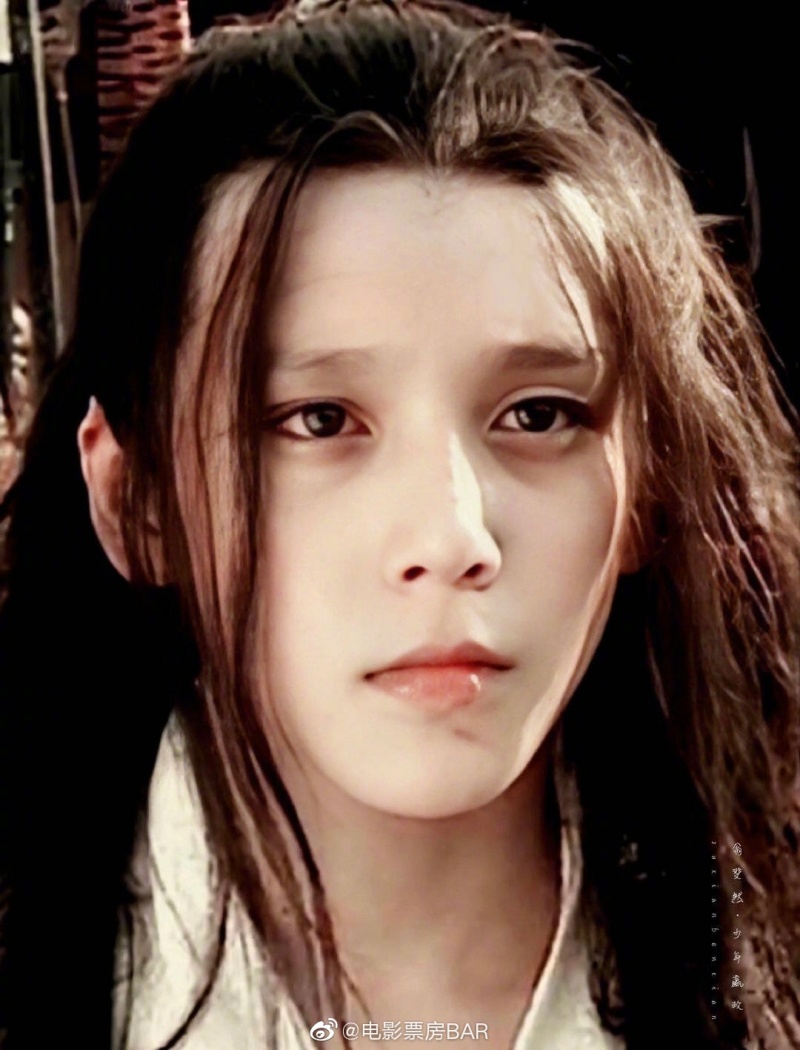 《秦始皇》中的少年嬴政翁斐然颜值是什么水平? zt