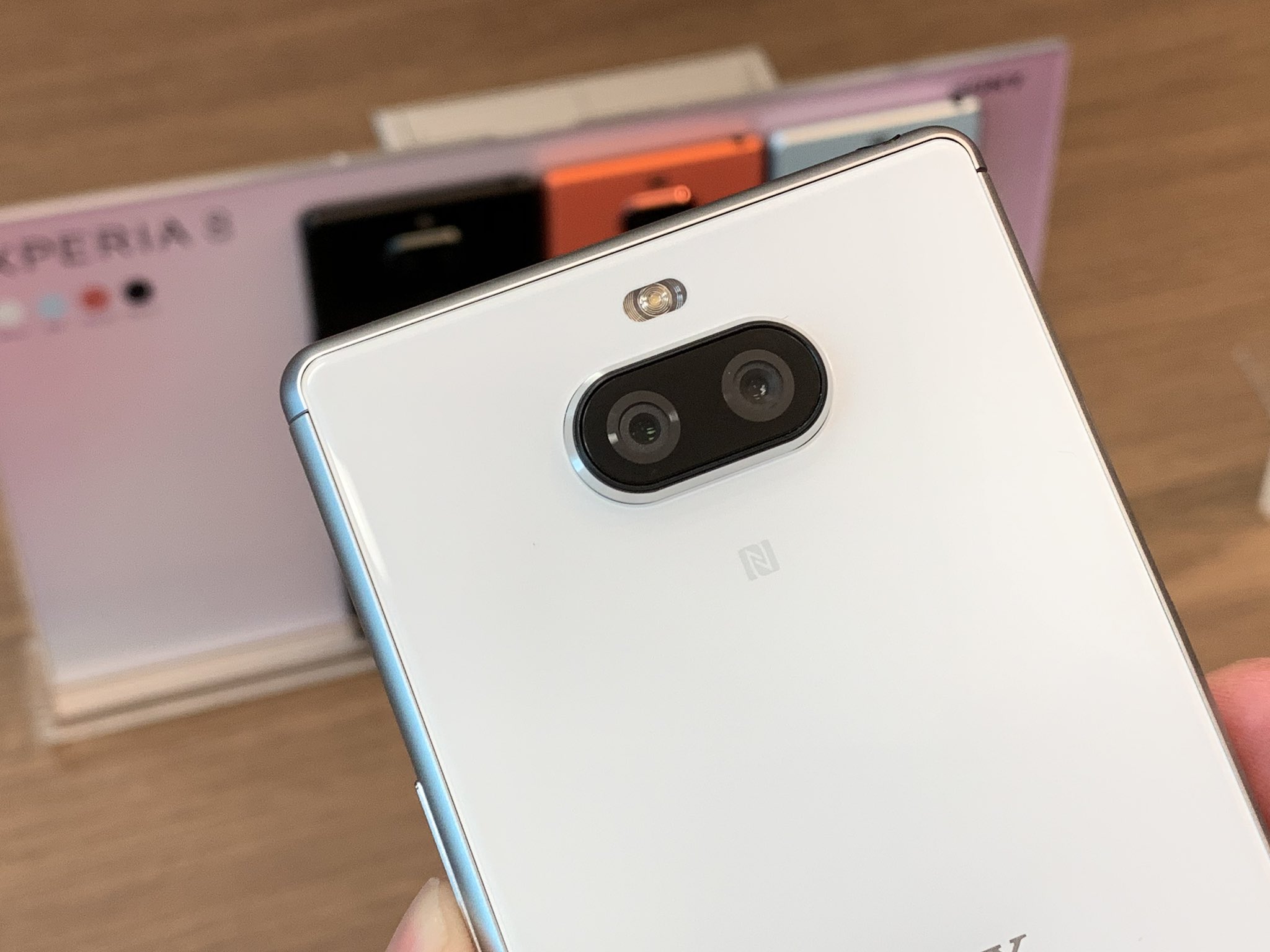 索尼xperia8正式发布,它的颜值什么水平? zt