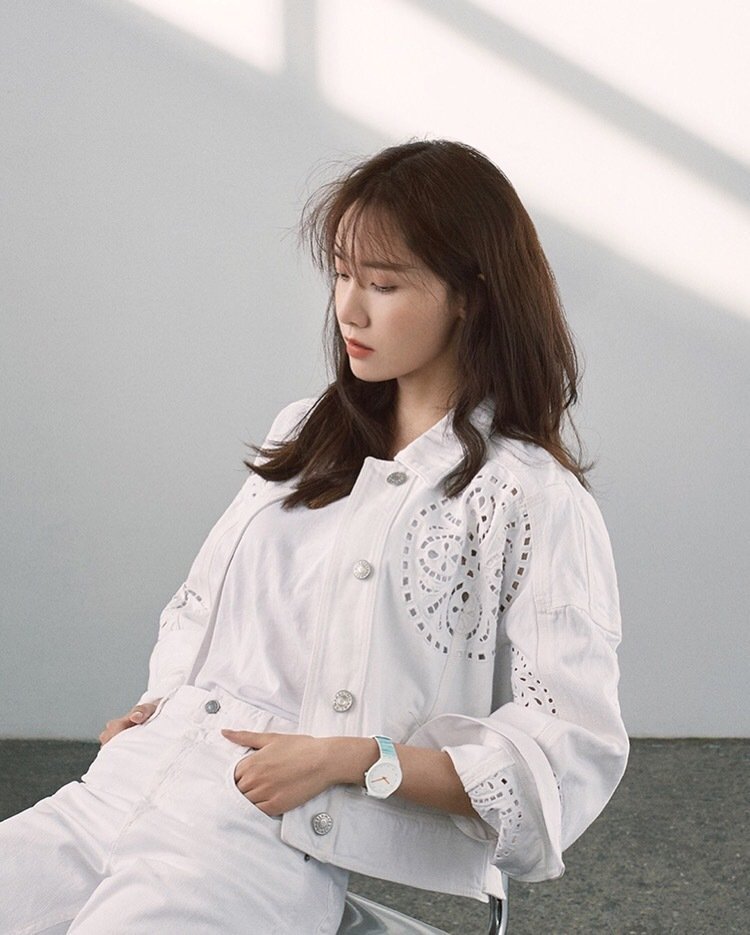 林允儿这组酷酷风格的照片,什么水平? zt_虎扑