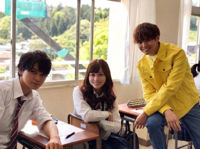 片寄凉太 桥本环奈真人电影 午夜0时的吻 花絮照公开 Zt 虎扑