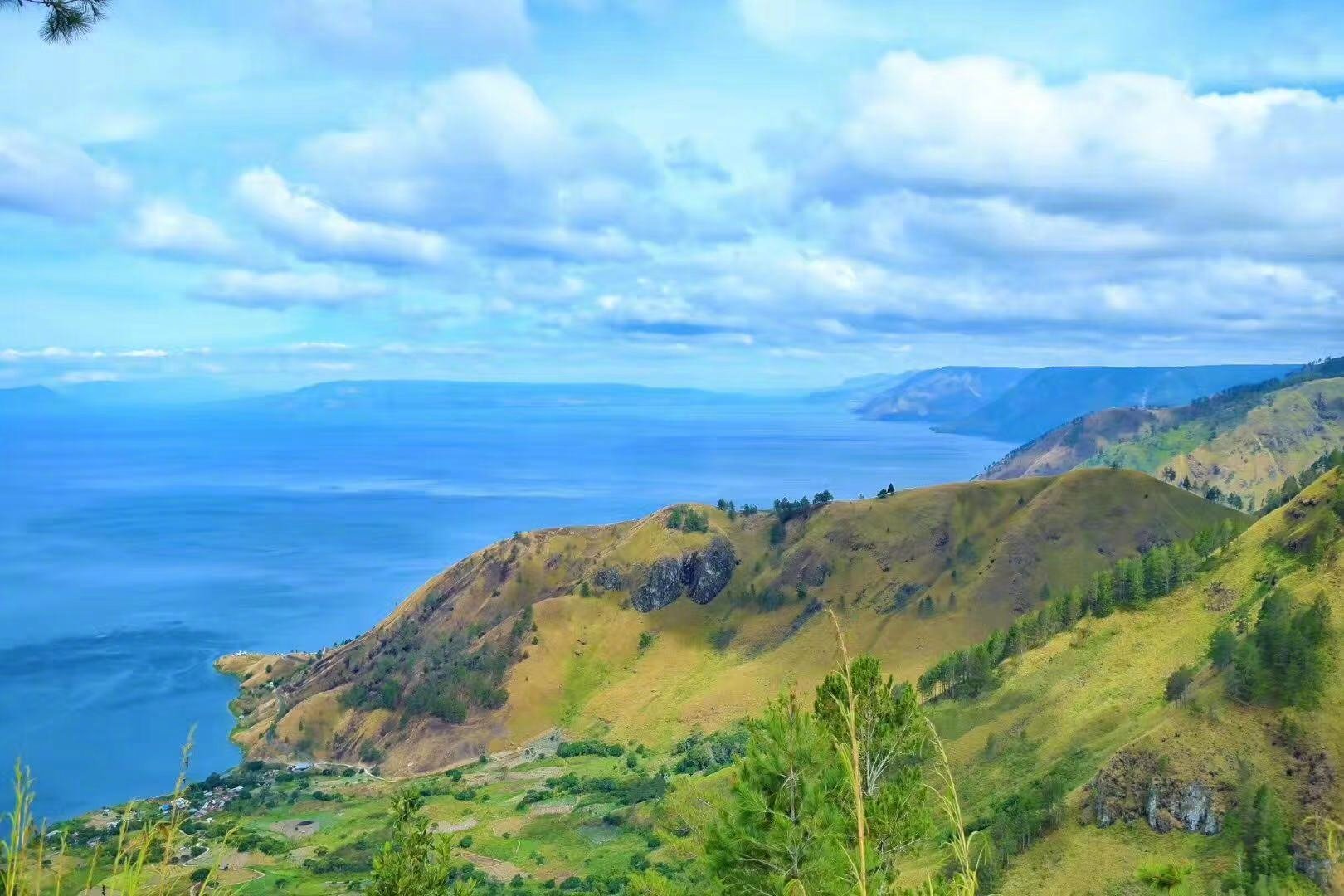 苏门答腊岛的多巴湖,有山有水有美景,你喜欢吗? zt
