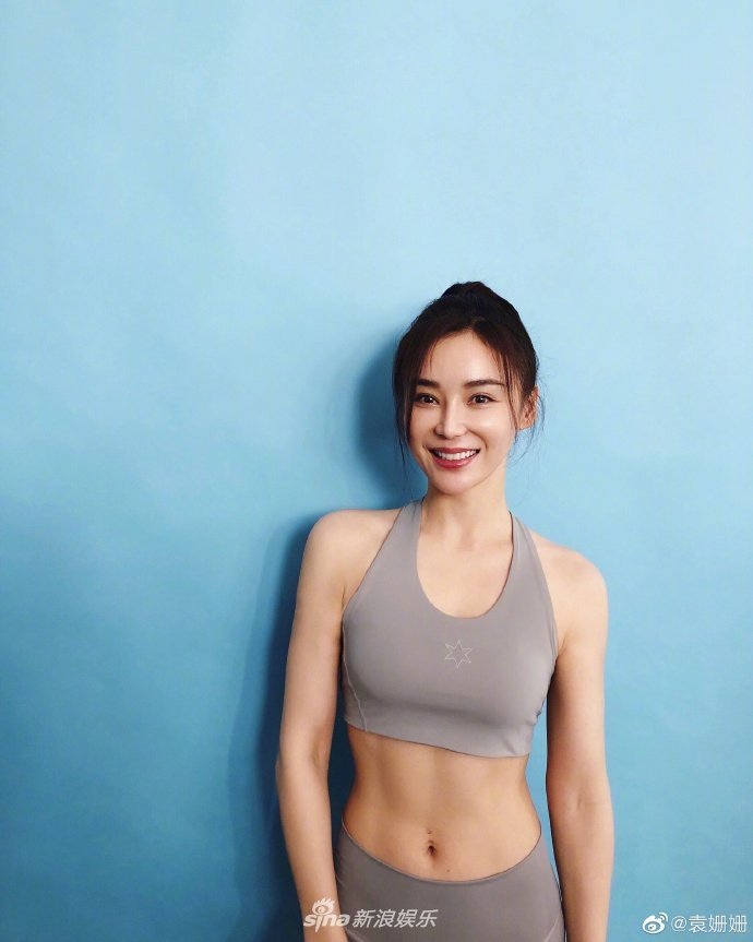 [女神新照]袁姗姗秀马甲线,你给几分? zt