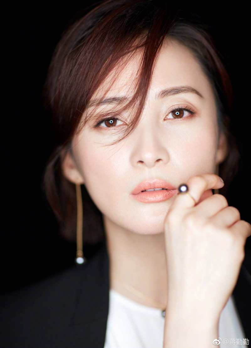 [女神新照]蒋勤勤在微博晒出一组写真,这组写真你给几分? zt