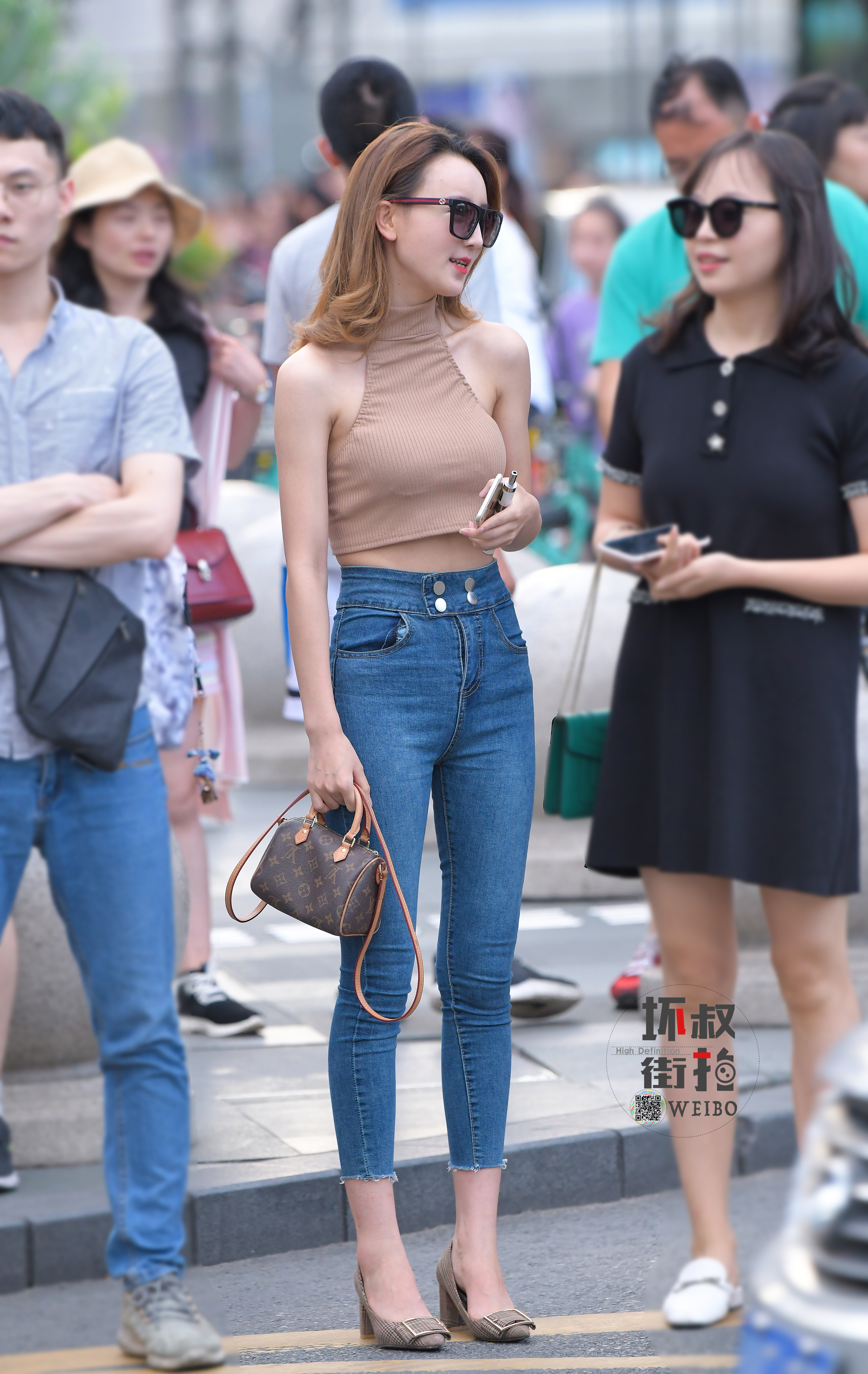 这身材什么水平 zt 5回复 浏览 0 街拍翘臀美胸://坏叔街拍:性感露背