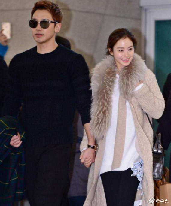 金泰熙和rain的正面全身彩色结婚照首次公开zt