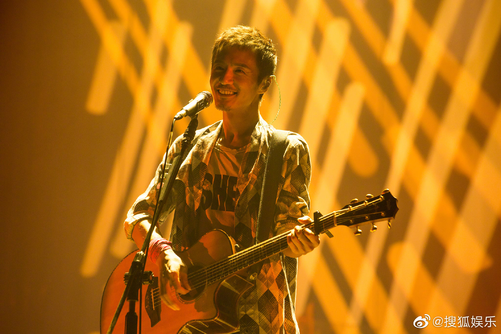 今日朴树微博突然更新发布一首新歌untitledzt