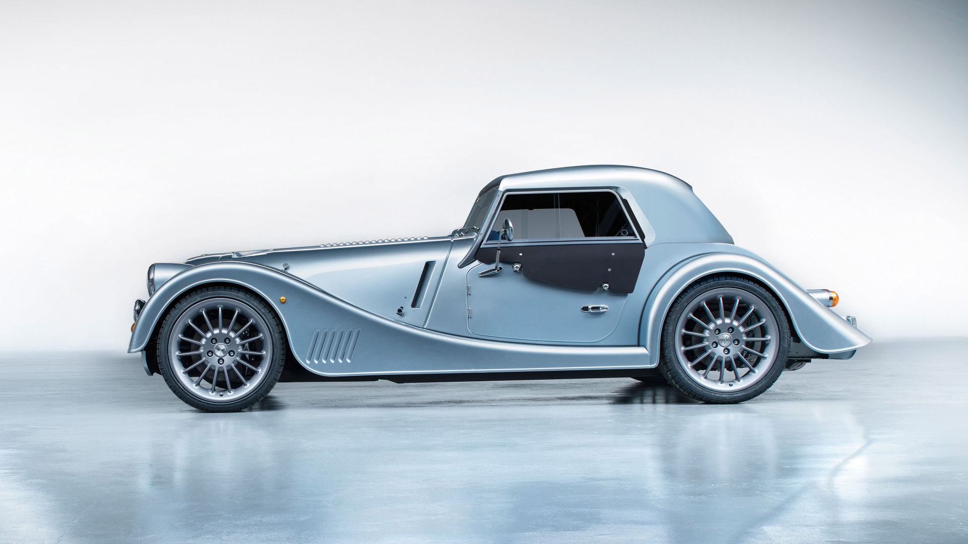 morganplussix经典的外观复古的造型zt