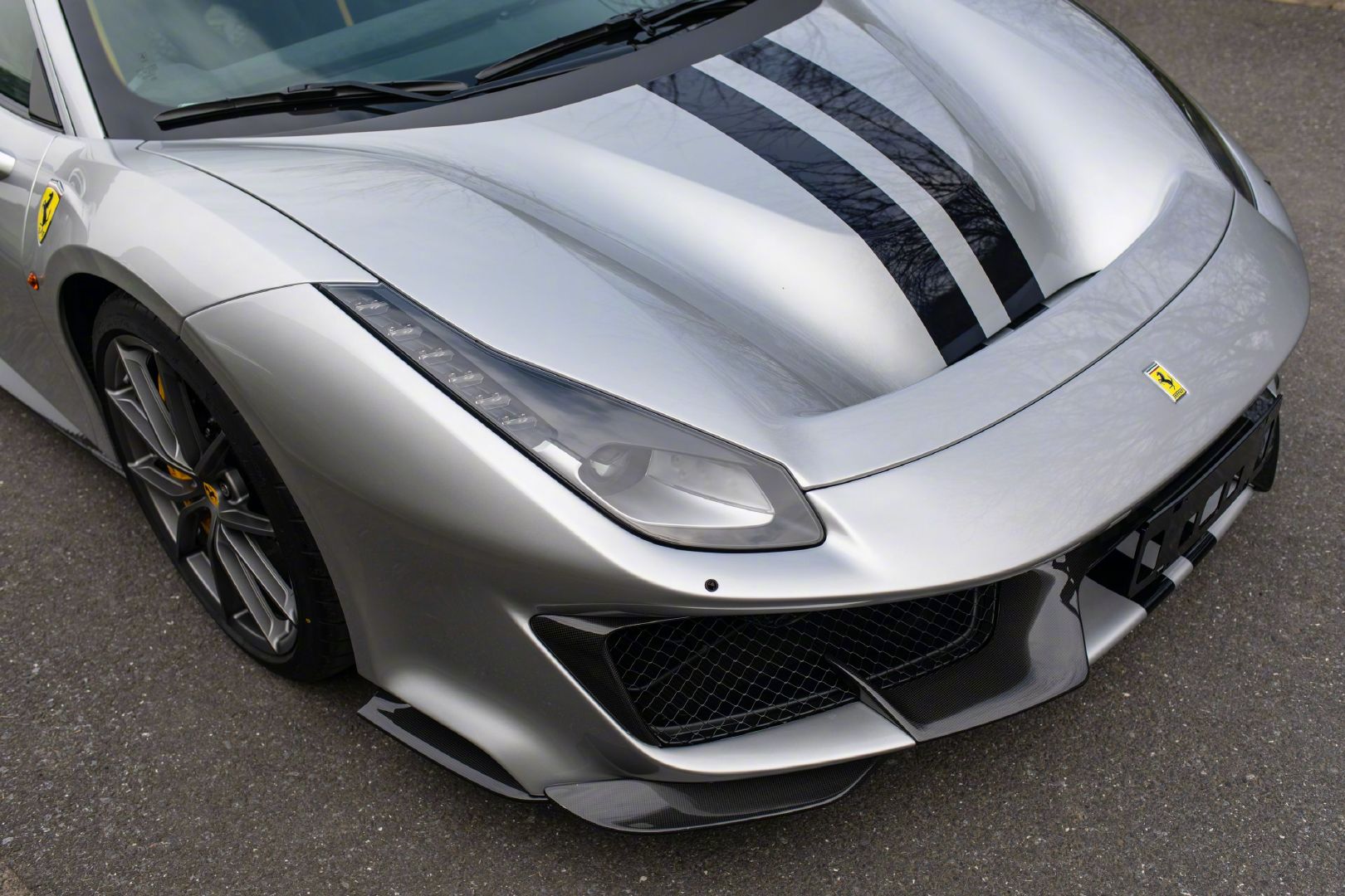 转自之家法拉利488pista提车记全碳纤维配置zt