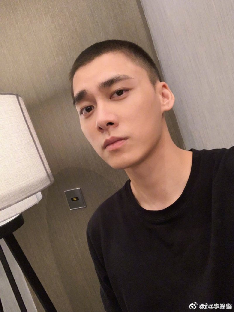 寸头是检验帅哥的唯一标准,你觉得谁最帅 zt