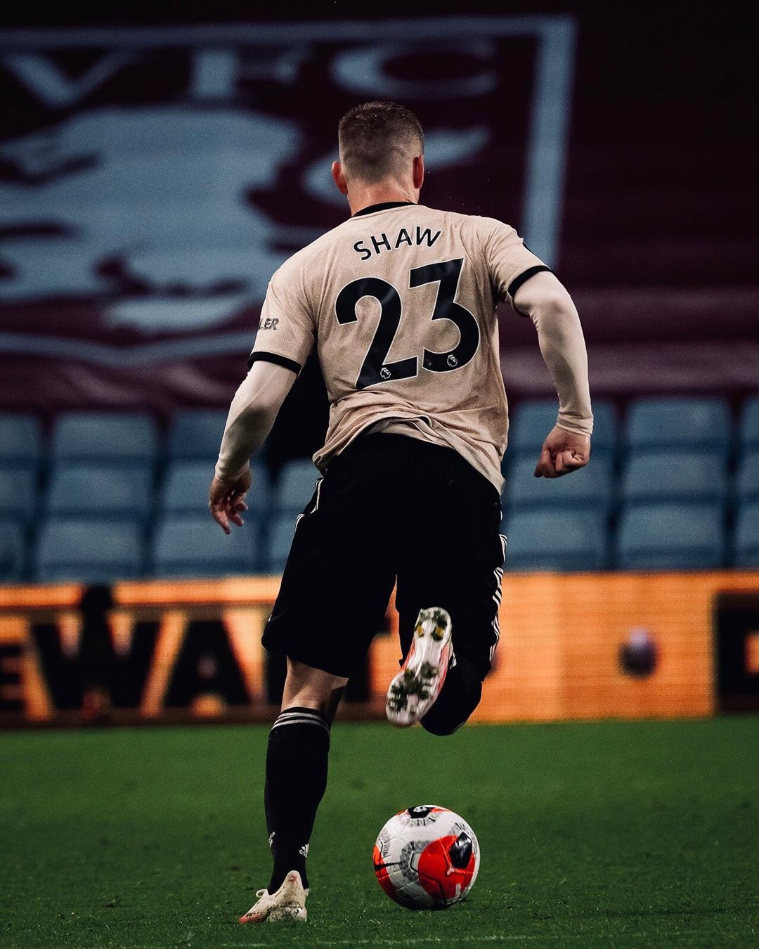 lukeshaw23发布了一条更新,快来看看吧!