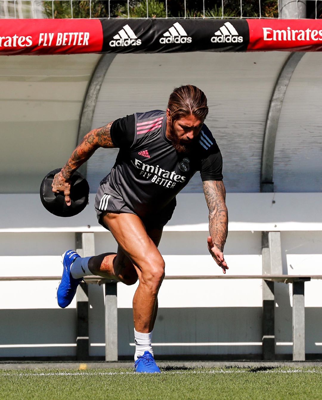 realmadrid发布了一条更新快来看看吧