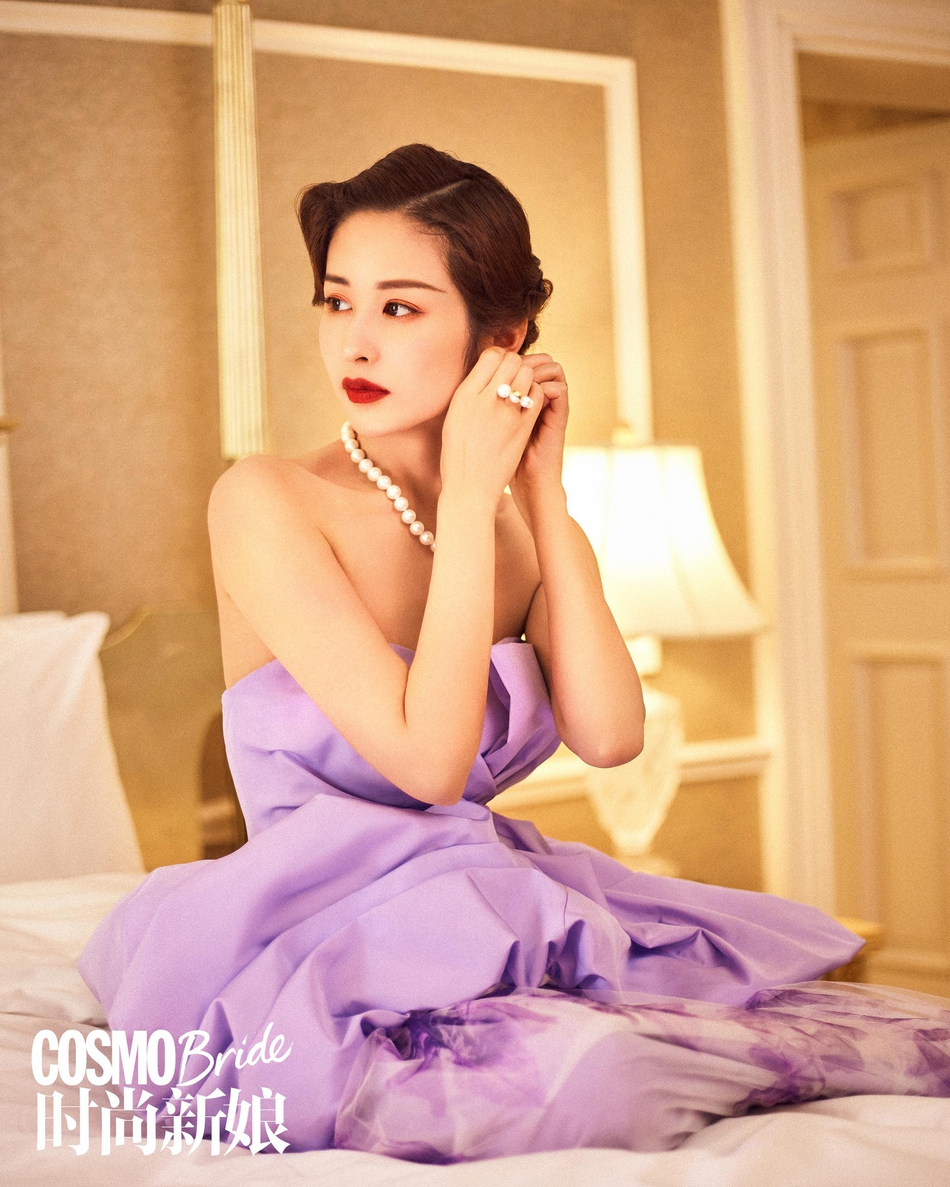 颖儿优雅礼服长裙诠释摩登质感,什么水平?