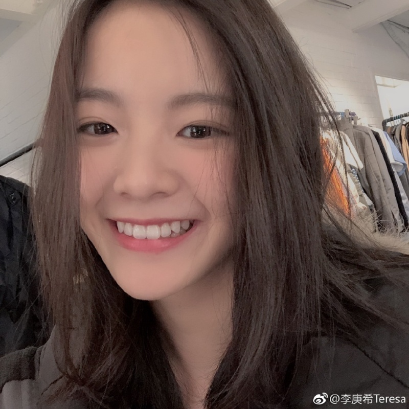 [女神新照]《小欢喜》里英子哭戏不断,私下的李庚希什么水平? zt