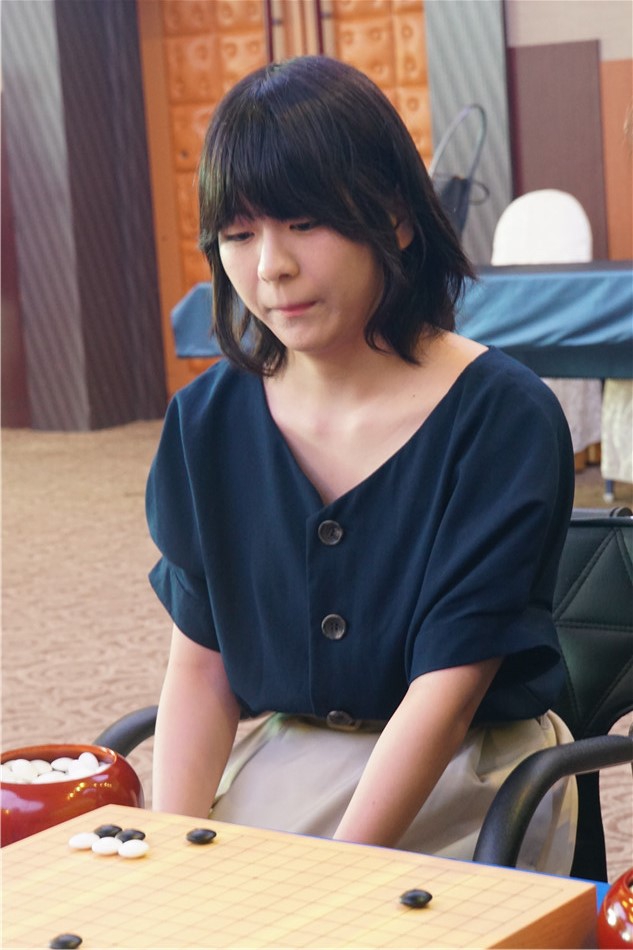 高清-国手山脉杯女棋手高颜值 高星恬静,许瑞玹灵动