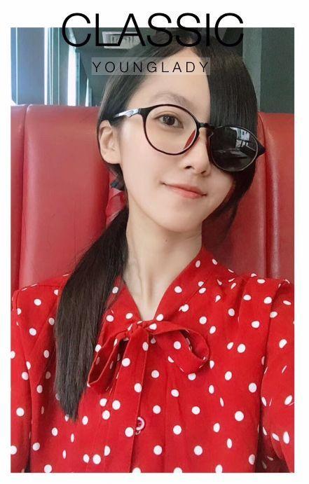 社区 步行街主干道  然后校长就发动全校师生帮我找义眼, 结果我还是