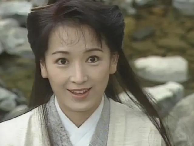 烂赌又好色 但又爱每一个女人的小宝演绎的淋漓尽致 由杨恭如,陈炜