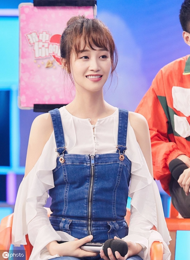 曹骏的前女友蓝盈莹,这波什么水平 zt