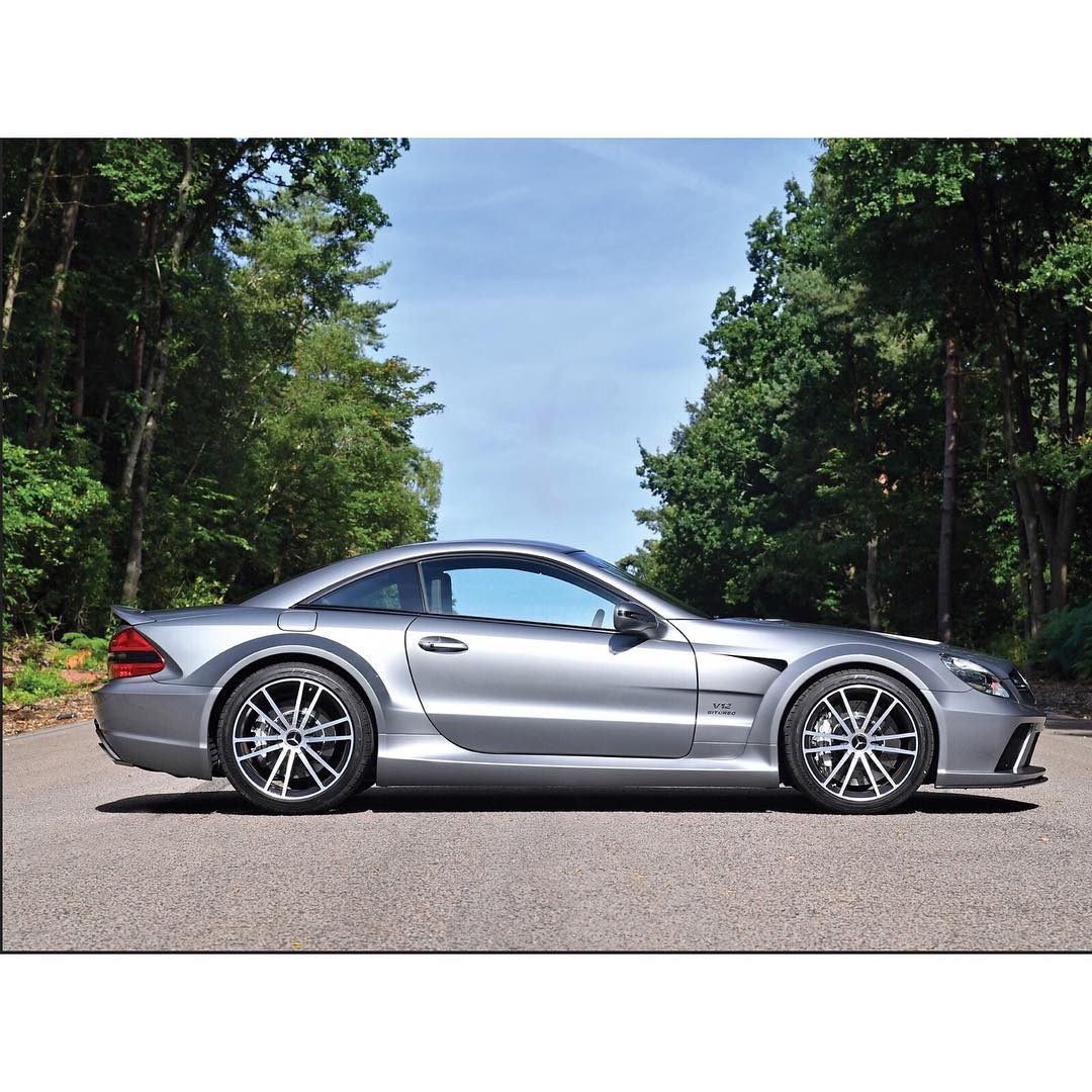 豪车超话极度小众的高性能跑车来自2011年的奔驰amgsl65blackserieszt