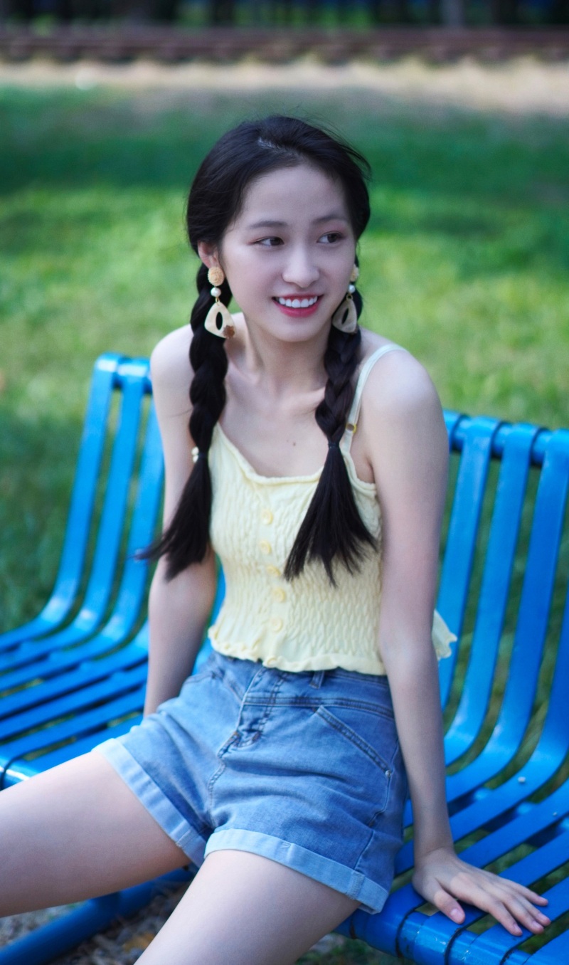 清新甜美--杨肸子,小姐姐这波颜值什么水平 zt