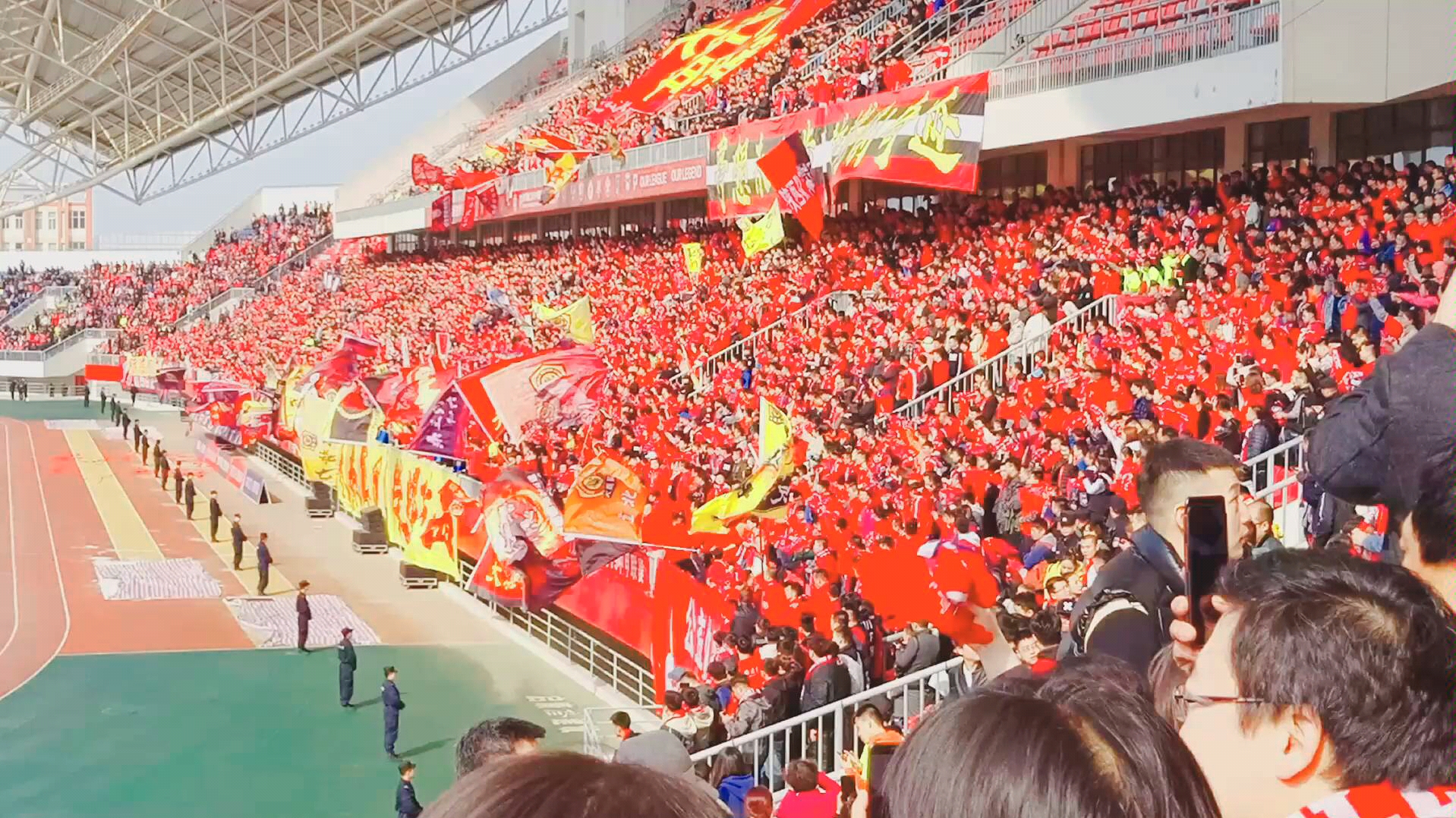 陕西长安竞技升入中甲第一场比赛主场热情氛围