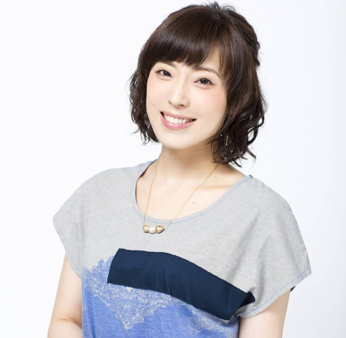 日本女声优中村绘里38岁生日当天宣布结婚消息zt