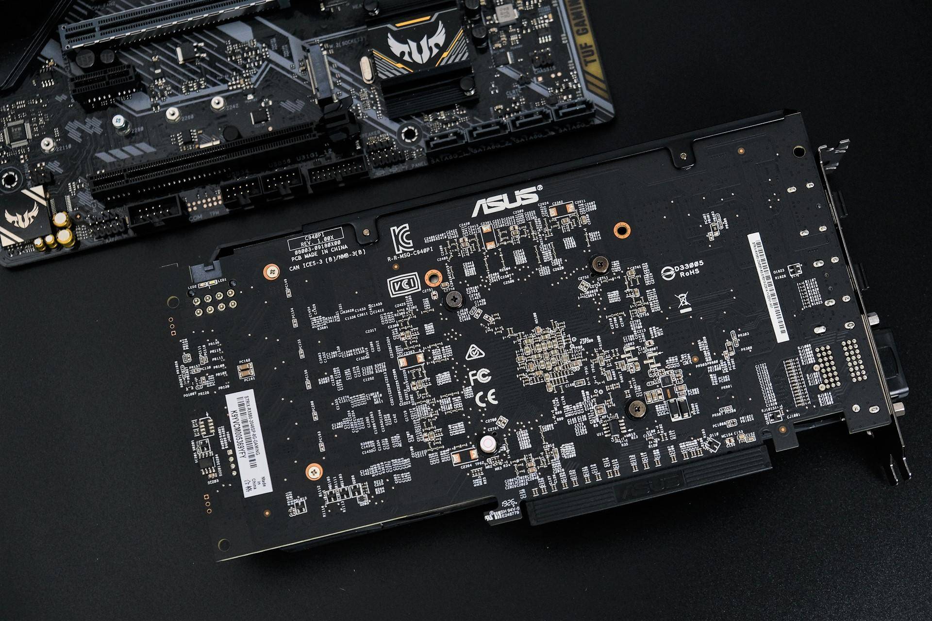 姗姗来迟的贵族华硕rog猛禽rx5802048spzt