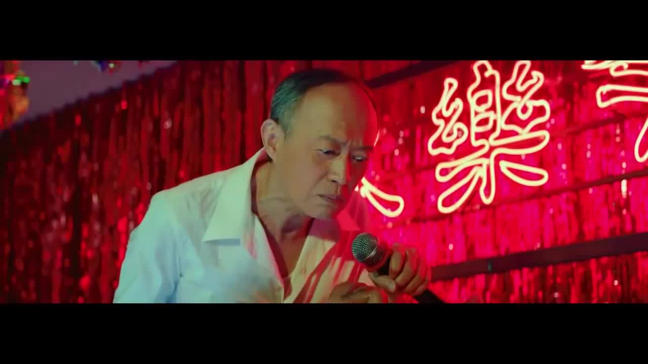 唐人街探案金士杰不愧老戏骨霸气登场要挟唐仁破案这段舞蹈太魔性了zt