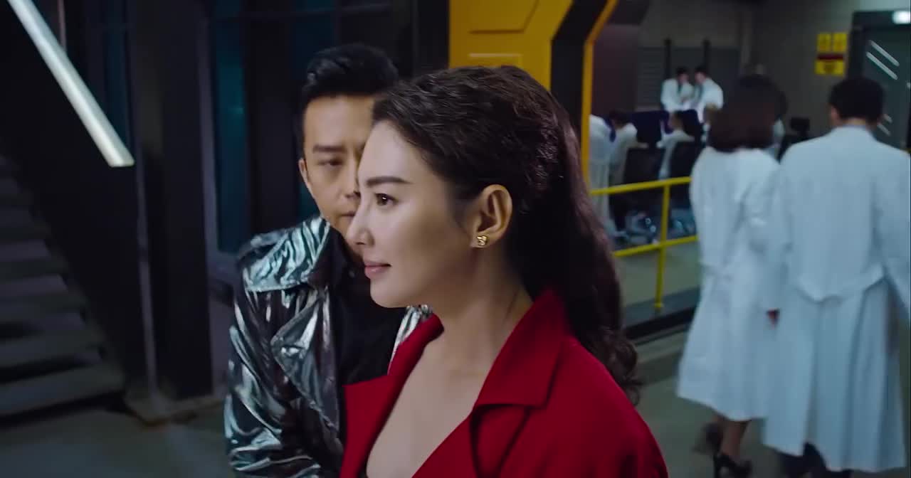 美人鱼邓超爱上美人鱼张雨绮生气报复要去把她抓回来