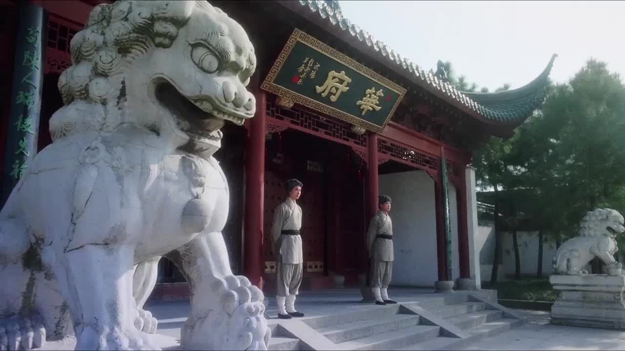 《唐伯虎点秋香》:唐伯虎入职书童的第一天,直接就升级当了大哥 zt